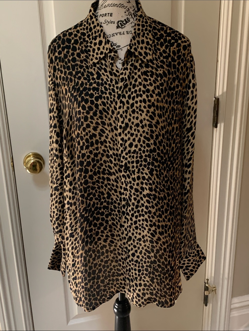 Womens Leopard Print Button-Up Shirt Silk Shirt Black & Tan 18w.